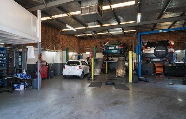 Car Servicing & You Ormond workshop gallery image