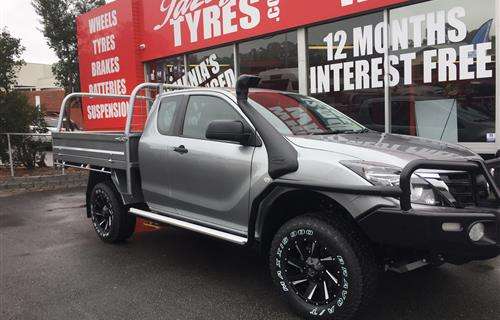 Tazzy Tyres Rosny workshop gallery image