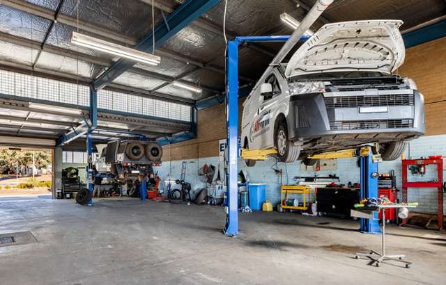 ACT Brakes & Servicing Belconnen workshop gallery image