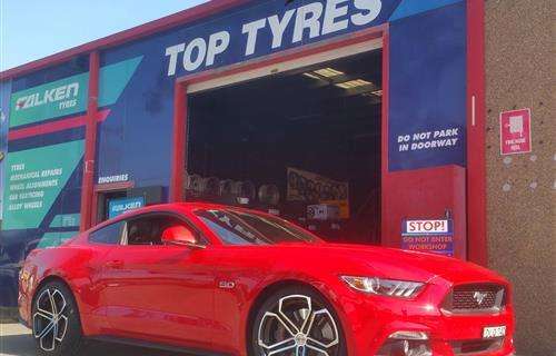 Skidy's Top Tyres workshop gallery image