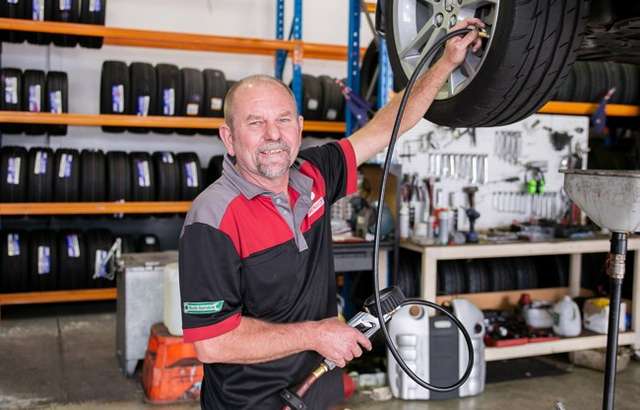 Bridgestone Select Tyre & Auto Malaga workshop gallery image