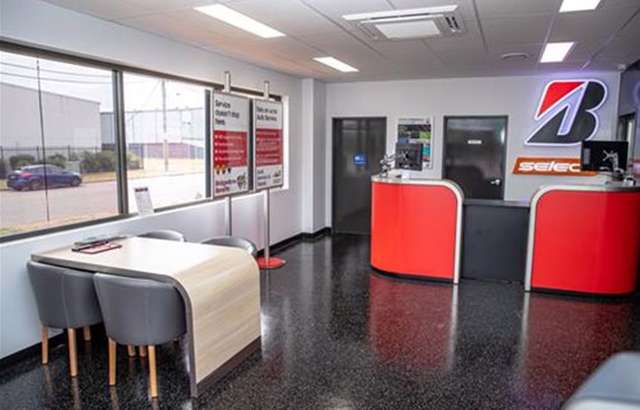 Bridgestone Select Tyre & Auto Rutherford workshop gallery image