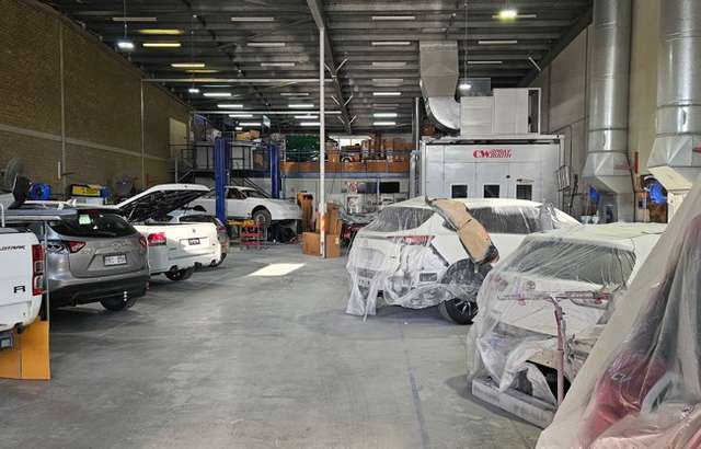 Kelley Body Works workshop gallery image