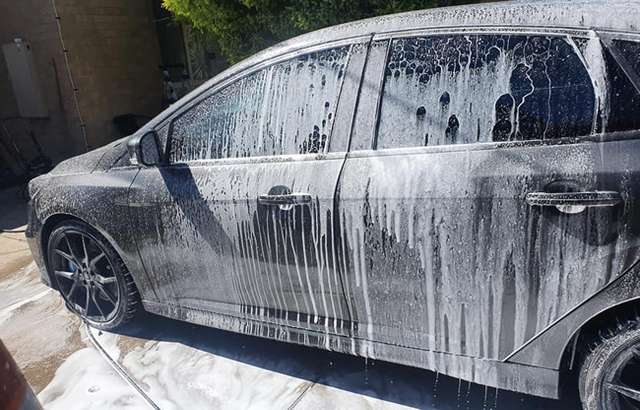 Brillante Car Detailing workshop gallery image