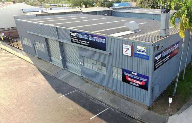 Palmerston Smash Repairs workshop gallery image