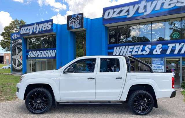 Ozzy Tyres Bayswater workshop gallery image