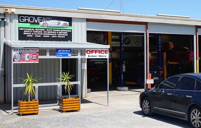 Grove Auto Repairs workshop gallery image
