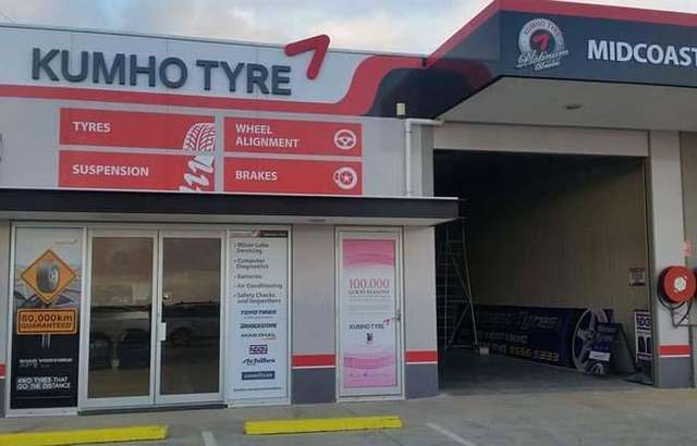 Midcoast Tyres Sheidow Park workshop gallery image