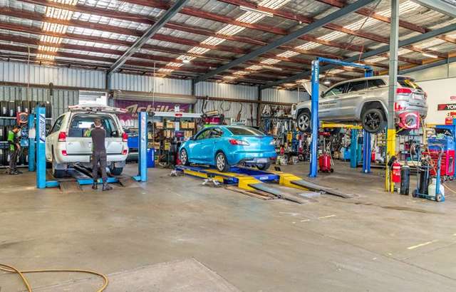 City Discount Tyres Osborne Park workshop gallery image