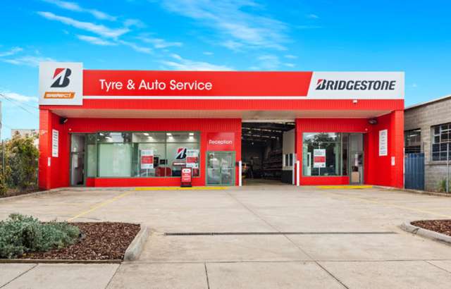 Bridgestone Select Tyre & Auto Sunbury workshop gallery image