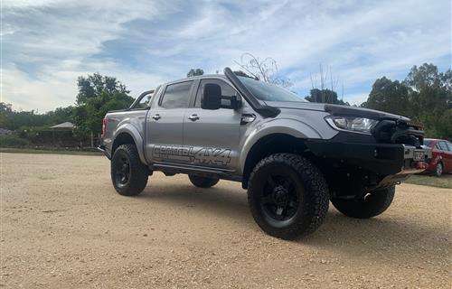 Central Auto 4X4 workshop gallery image