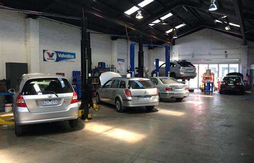 LineaRossa Auto Service Centre workshop gallery image