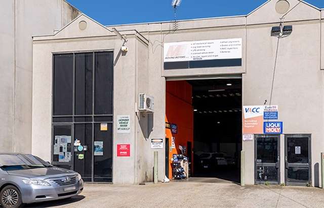 Moving Motors Pty Ltd workshop gallery image
