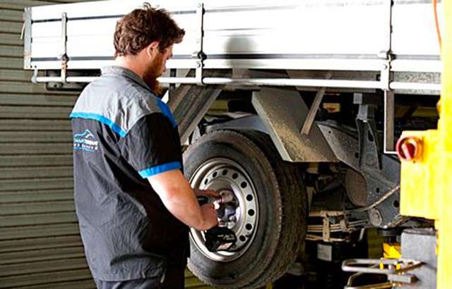 Smart Torque Automotive workshop gallery image