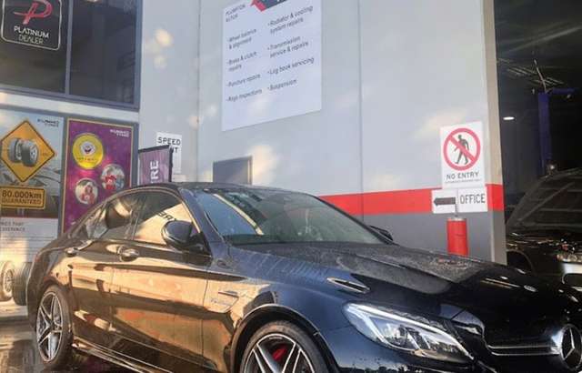 Plumpton Autos workshop gallery image