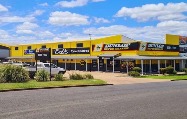 Dunlop Super Dealer Bob's Tyre Centres Maryborough workshop gallery image