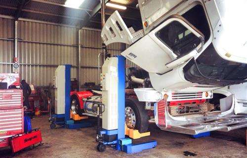 Llordan Diesel workshop gallery image