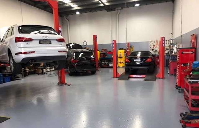 JMI Automotive workshop gallery image
