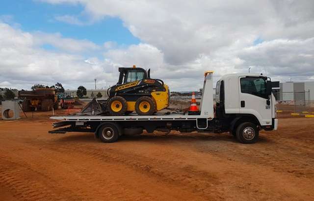 Hello Towing workshop gallery image