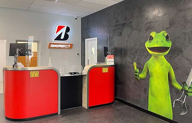 Bridgestone Select Tyre & Auto Cardiff workshop gallery image
