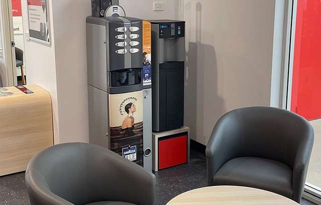 Bridgestone Select Tyre & Auto Cardiff workshop gallery image