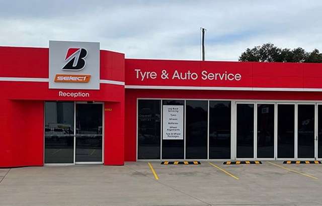 Bridgestone Select Tyre & Auto Cardiff workshop gallery image