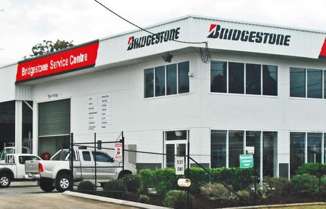 Bridgestone Service Centre Thornton workshop gallery image