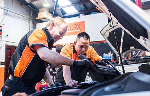 Karworx Vehicle Service Centre Collingwood workshop gallery image