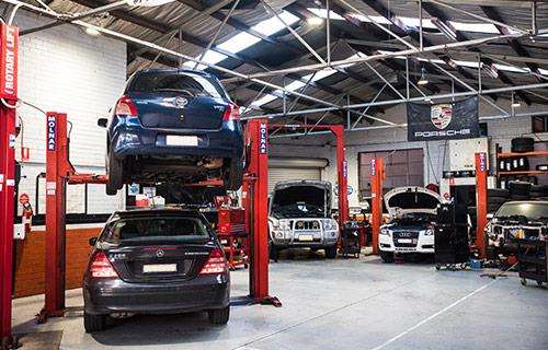 Karworx Vehicle Service Centre Collingwood workshop gallery image