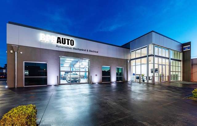 BPB Auto workshop gallery image