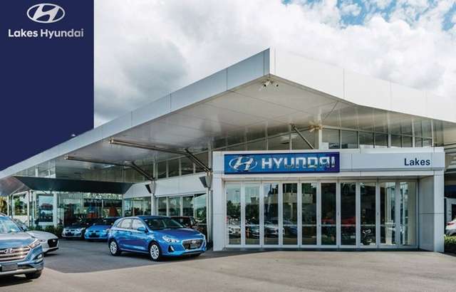 Lakes Hyundai workshop gallery image