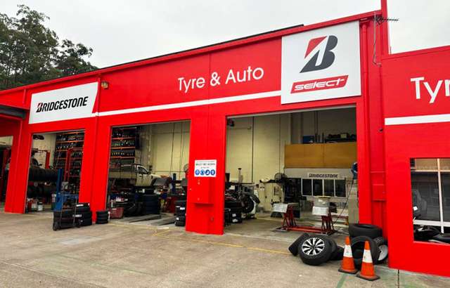 Bridgestone Select Tyre & Auto Kunda Park workshop gallery image