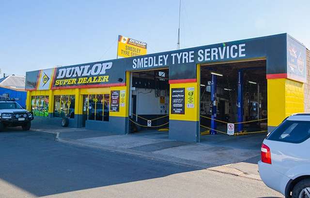 Dunlop Super Dealer Tailem Bend workshop gallery image