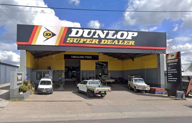 Dunlop Super Dealer Bathurst workshop gallery image