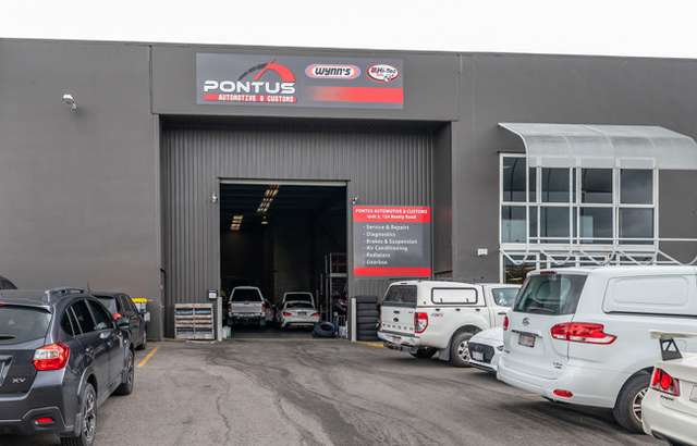 Pontus Automotive & Customs workshop gallery image