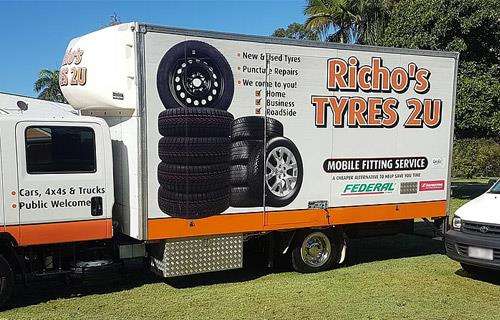 Richo's Tyres 2 U workshop gallery image