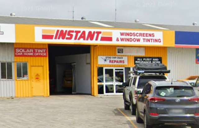 Instant Windscreens & Tinting Port Macquarie workshop gallery image