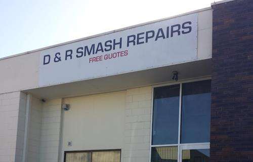 D & R Smash Repairs workshop gallery image
