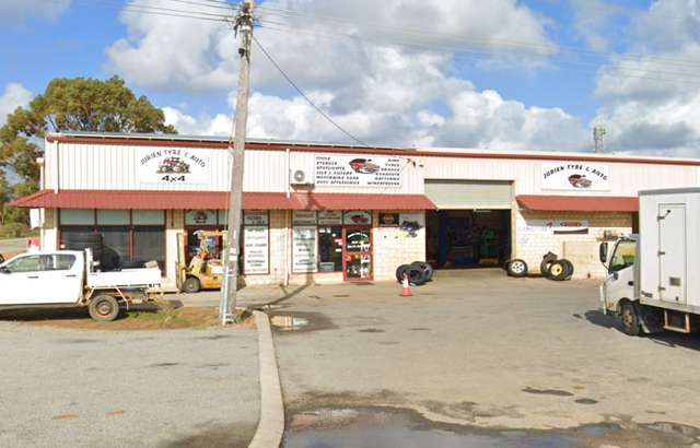 Jurien Tyre and Auto workshop gallery image