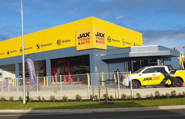 Jax Tyres & Auto Craigieburn workshop gallery image