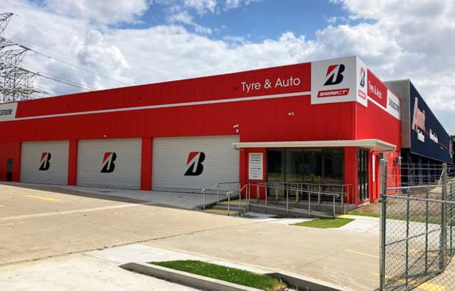 Bridgestone Select Tyre & Auto Prospect workshop gallery image