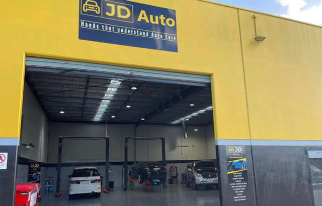 JD Auto workshop gallery image