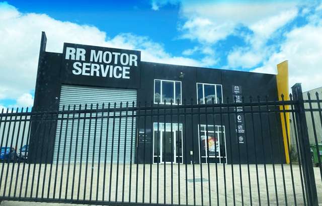 RR Motor Service Melton workshop gallery image