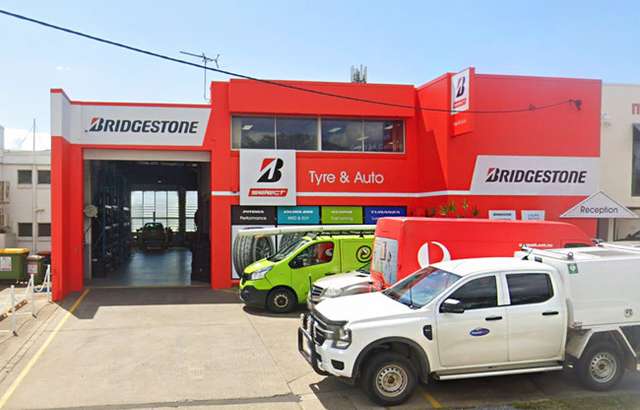 Bridgestone Select Tyre & Auto Hendra workshop gallery image