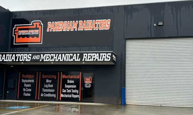TM26-068 - Melbourne - Pakenham Radiators.jpg