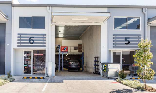 TM26-013 - Brisbane - RMG Car Mechanics.jpg