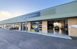 Holmesys Automotives image