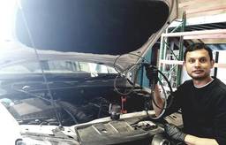 Everest Auto Workshop image