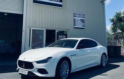 Dynamic Tinting and Windscreens image