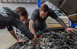 Garage Full Throttle image
